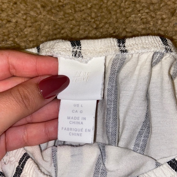 Off the shoulder crop top - Picture 2 of 3